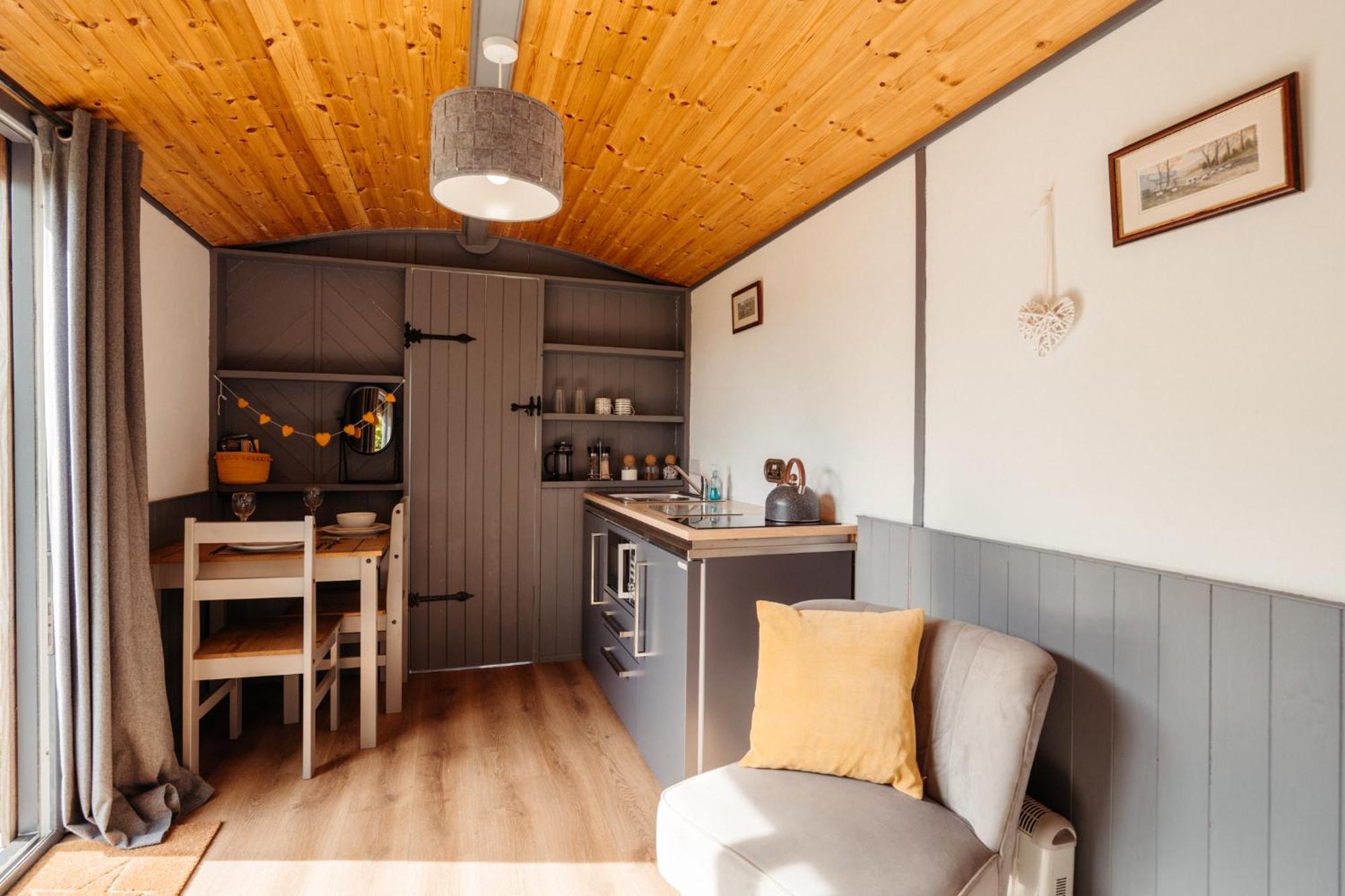 Cefn Crib Cabins 매킨레스 외부 사진