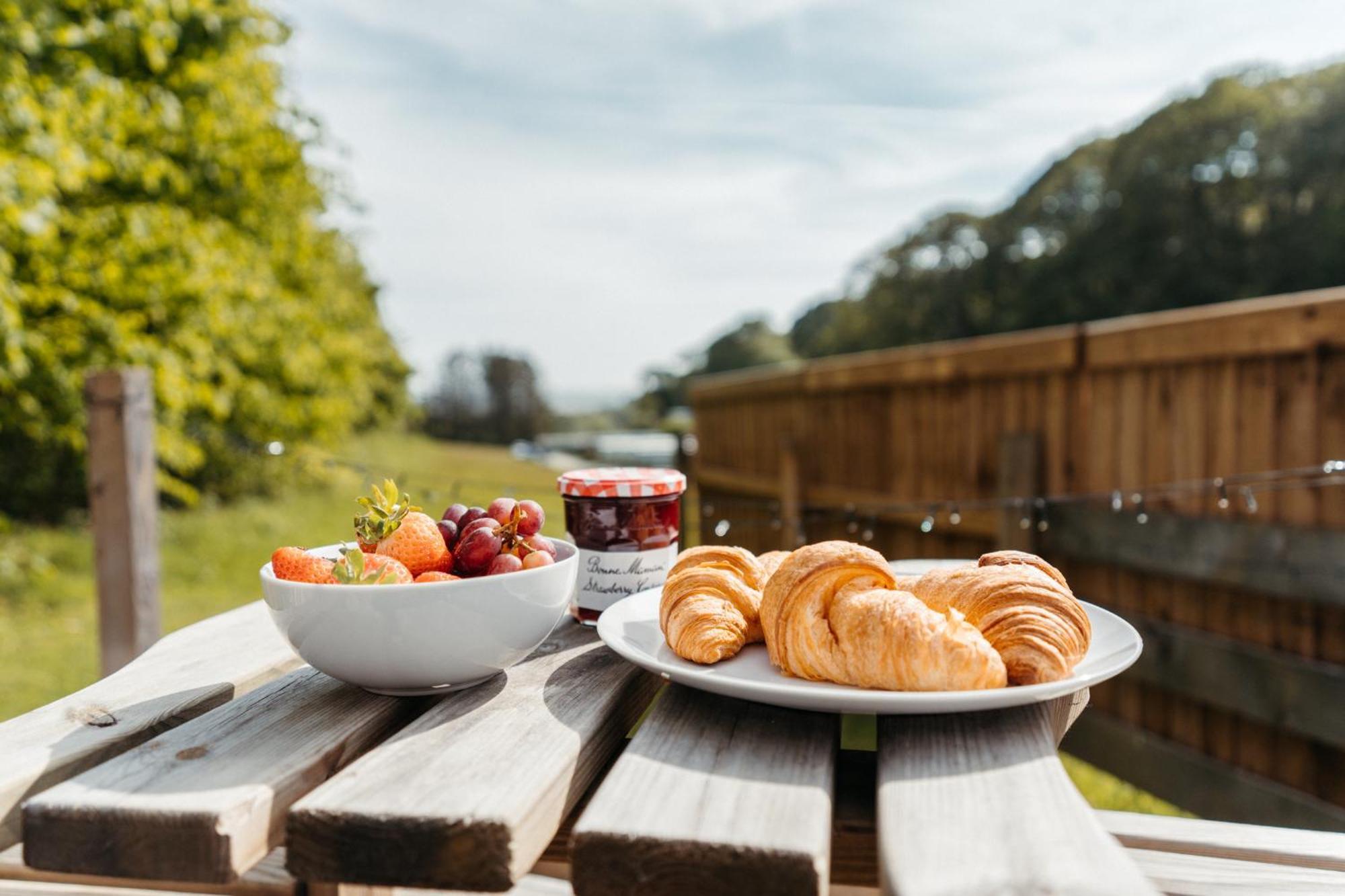 Cefn Crib Cabins 매킨레스 외부 사진