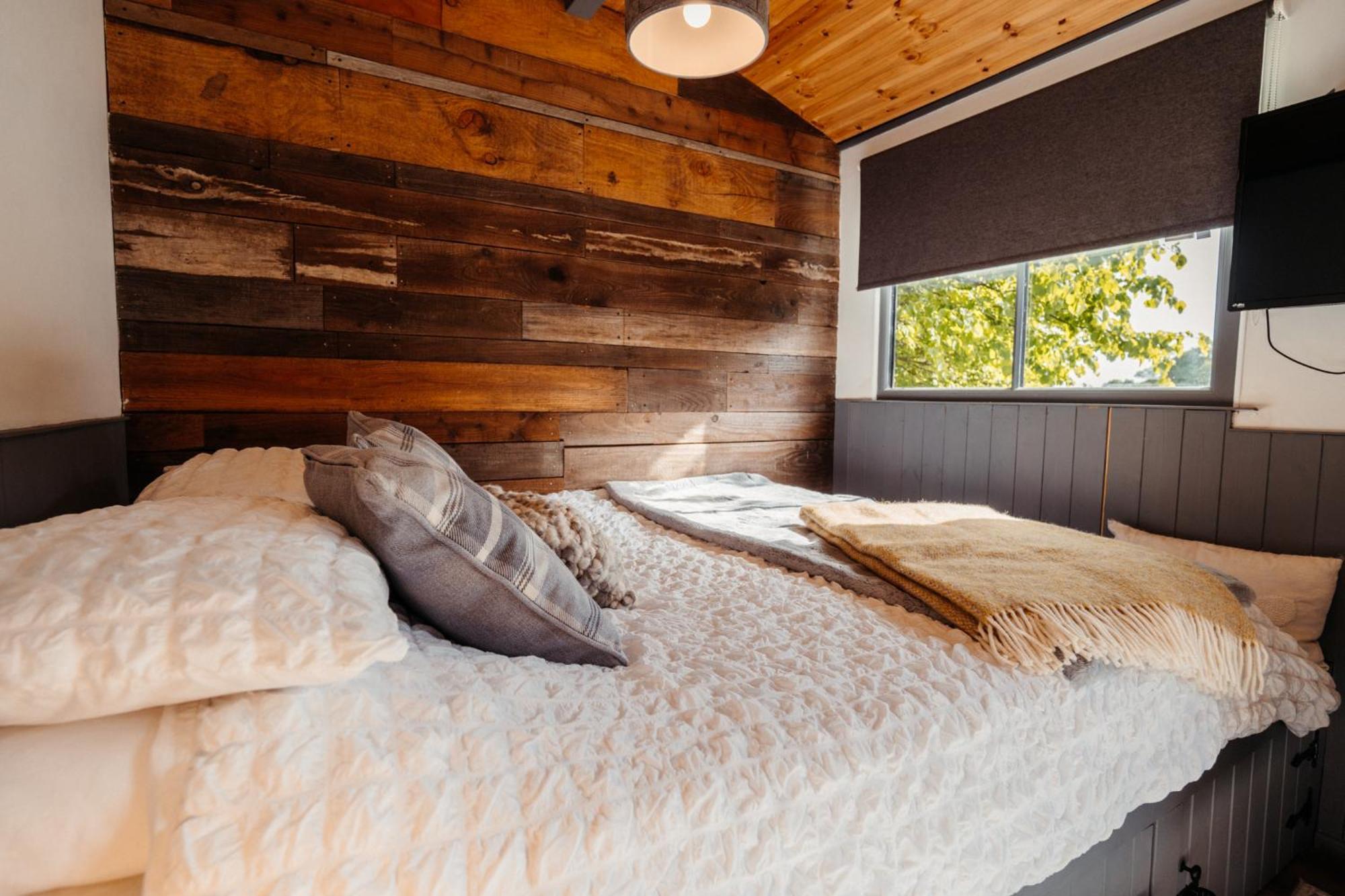 Cefn Crib Cabins 매킨레스 외부 사진
